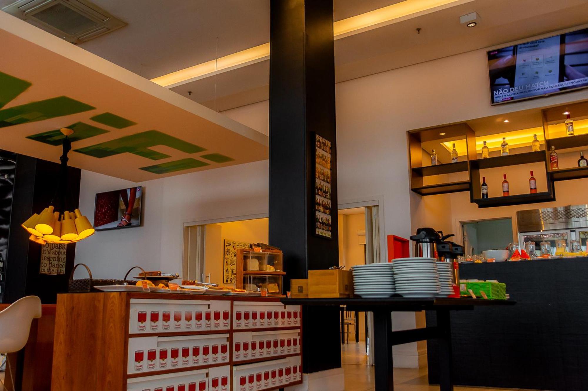 Golden Tower Shopping By Fenix Hoteis (Adults Only) โปว์โซ อเลเกร ภายนอก รูปภาพ